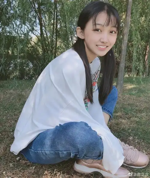 05后青春美少女曲芷含