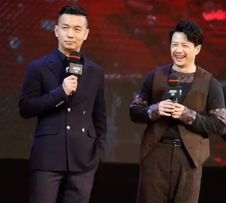 这片燃爆热血段奕宏邢佳栋荧屏相爱相杀10年再合体飙毁容神演技