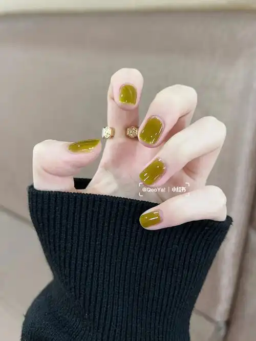 清新春夏纯色美甲显白黄绿色果冻感指甲油