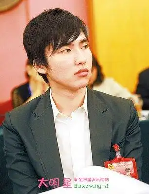 富二代蔡加赞汤珈铖图片和个人资料背景