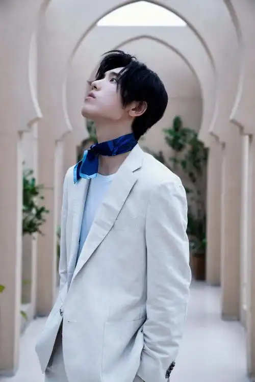 王子异超话9615#异触吉发#「破亿」福利来啦!