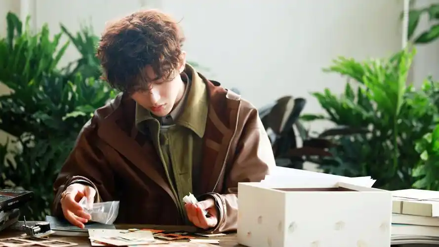 蔡徐坤 明星风尚壁纸【3】