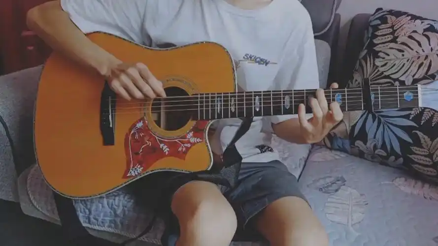 周杰伦晴天指弹改编杨楚骁