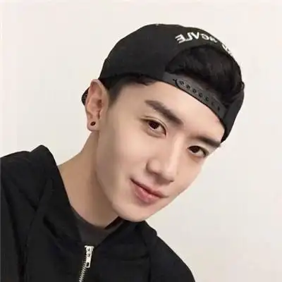 男生头像真人帅气图片