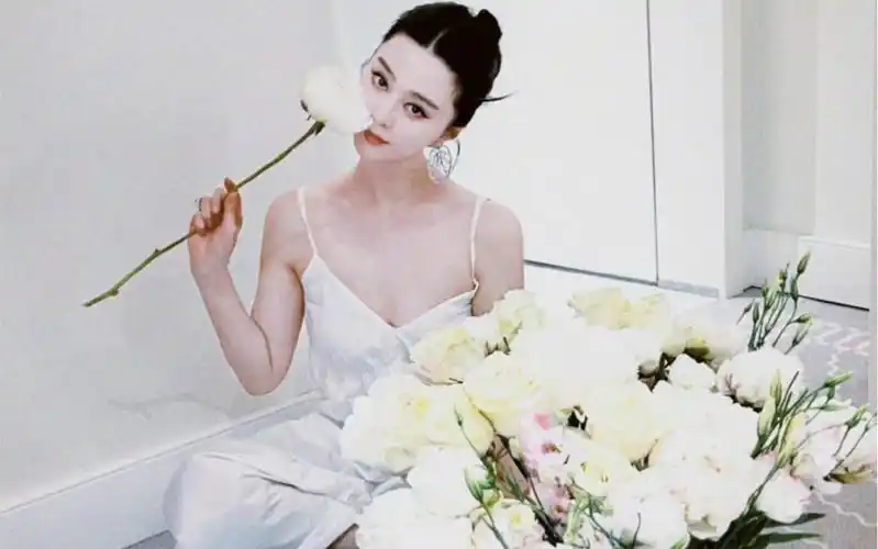 你的黑夜白天都是我生命的一道光,范冰冰再现花仙子,520快乐