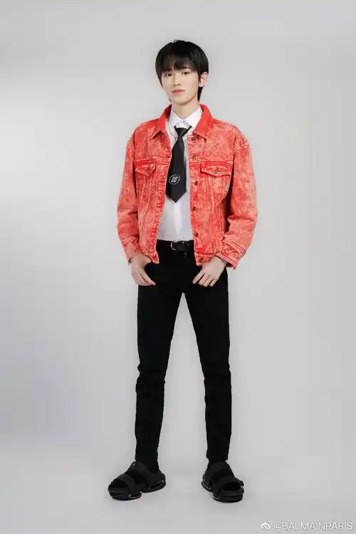 转发品牌宋亚轩帅气颜值