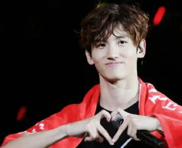 沈昌珉官宣9月结婚,粉丝齐送祝福,同公司金钟大结婚却不被原谅