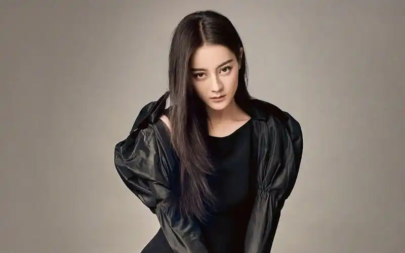 迪丽热巴妩媚迷人写真图片桌面壁纸