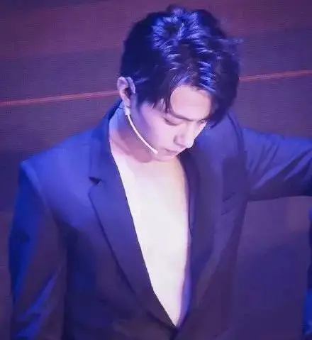 肖战真是好腰一男的