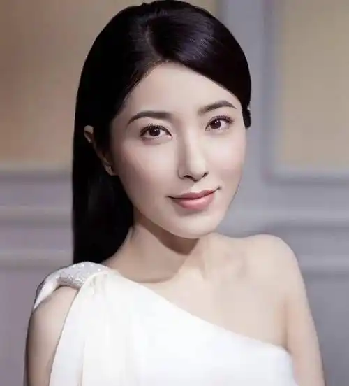 "大长脸"也好看的8位女星,个个明艳大气,高级感十足_马苏_曾黎_因为