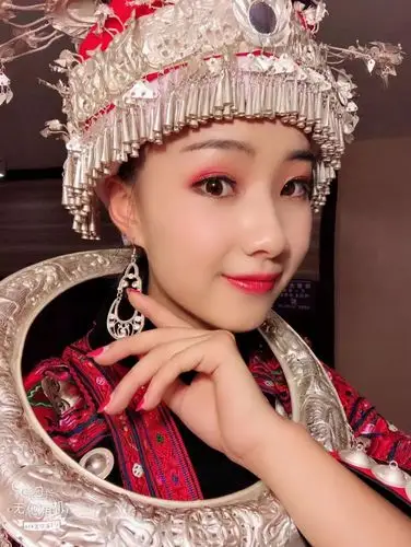 歌从黄河来最小歌手竟是这位苗族妹子苗歌惊全场