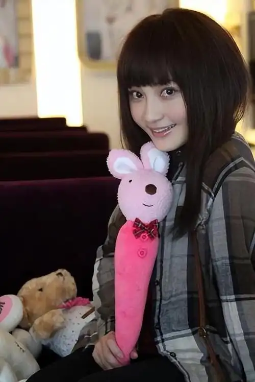 标题:挑战时代的姚笛:从女演员到导演,究竟是豁出去了还是更上一层楼?