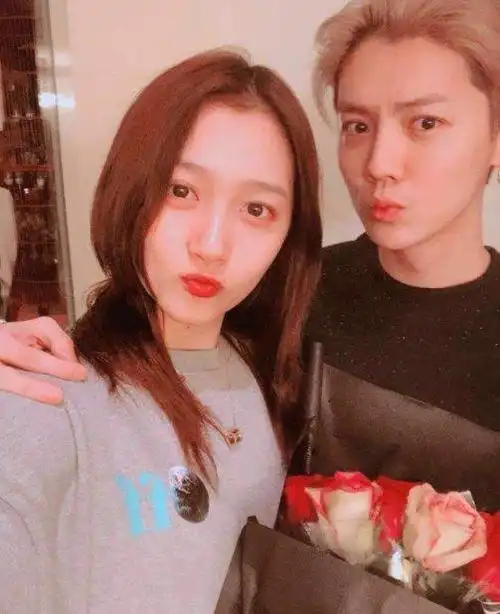 虞书欣恋情曝光,男友竟然是小4岁的他?