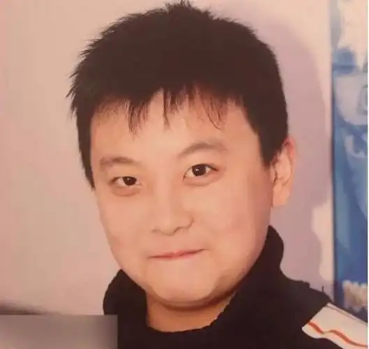 李现小时候是小胖杨紫旧照承包笑点他们的童年照也太可爱了吧