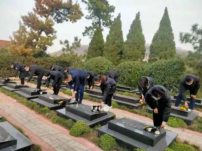 青龙山公墓开展国家公祭日主题教育活动