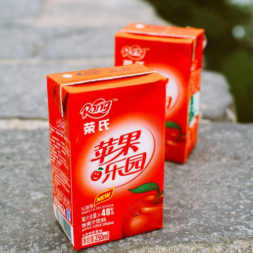 荣氏果汁红苹果汁饮料整箱纸盒装批发24盒包邮