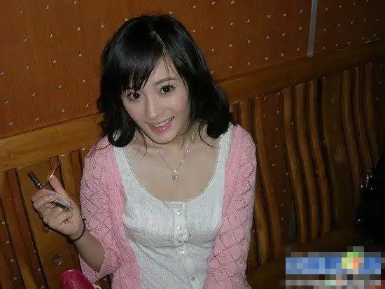 杨幂未走红前罕见照曝光
