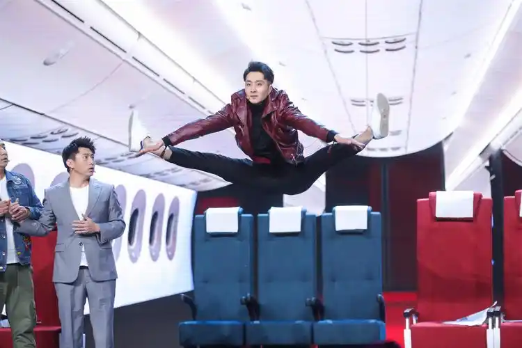 "泰有福"《寻找喜剧人》强势回归 朱天福大开脑洞演绎猎头奇遇