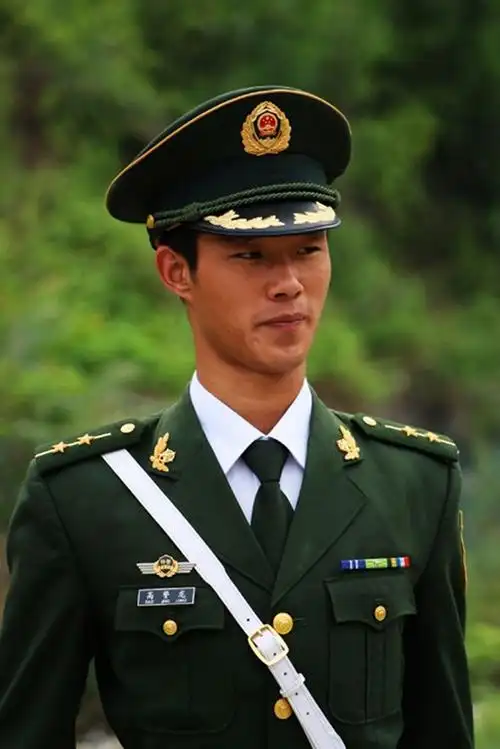 军人帅哥3_2011-7-18上传图片_爱得荒谬的相册_poco空间_poco网(poco.