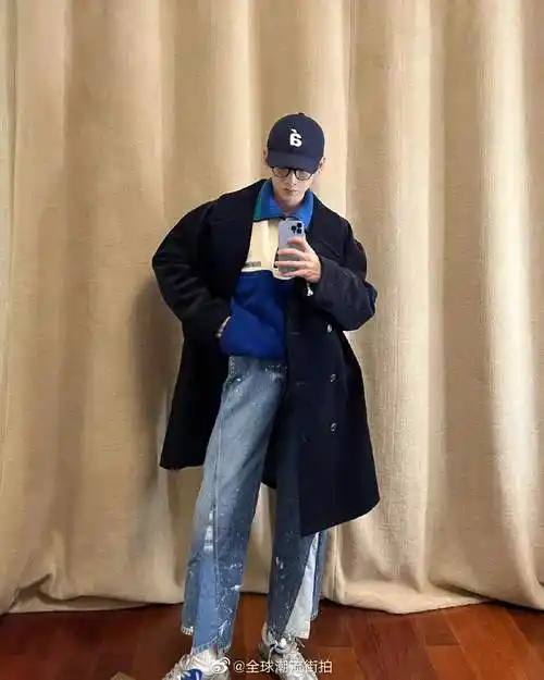 白敬亭私服更新一则 黑色大衣叠穿蓝色立领卫衣……_高清图集_新浪网