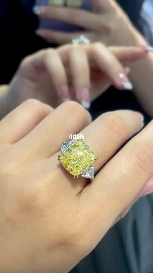 10克拉大黄钻戒指