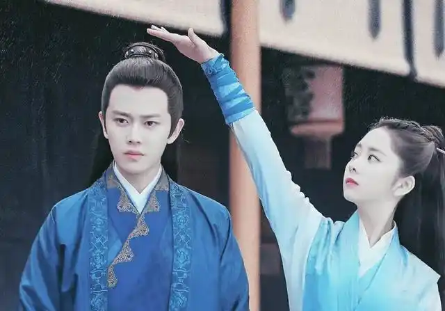 钟汉良看谭松韵的眼神(钟汉良谭松韵跳舞视频)-天晟网