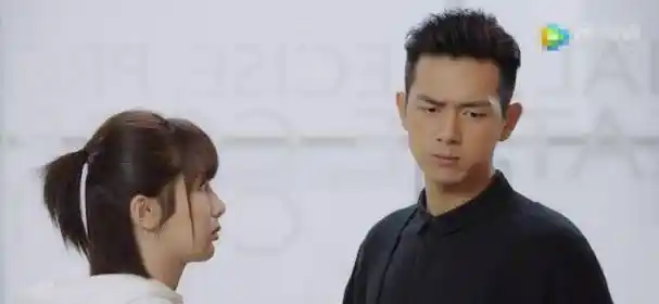 原创原创亲爱的李现送完百万项链提分手却逃不出杨紫爱的魔掌