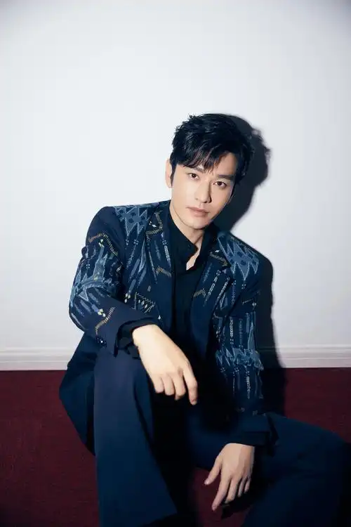 黄晓明妈家挂神雕侠侣海报儿媳人选本非baby