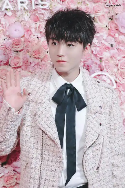 ( 53·0253 )77@tfboys-王俊凯    图cr.logo  树读