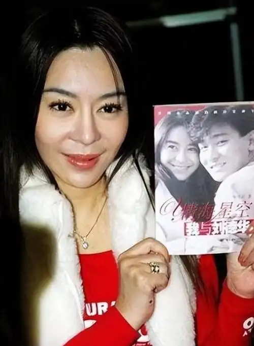 回顾豪门千金朱丽倩携亿万身家嫁给刘德华46岁高龄产子