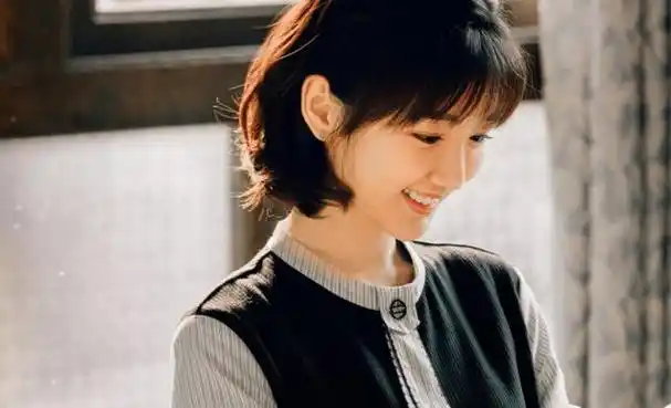 回顾毛晓彤:出生被父亲丢垃圾堆,成名后被父亲索要5000万赡养费