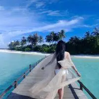 海边阳光美女头像阳光美女头像