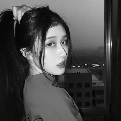 世中仙儿の女生头像气质高冷原宿风