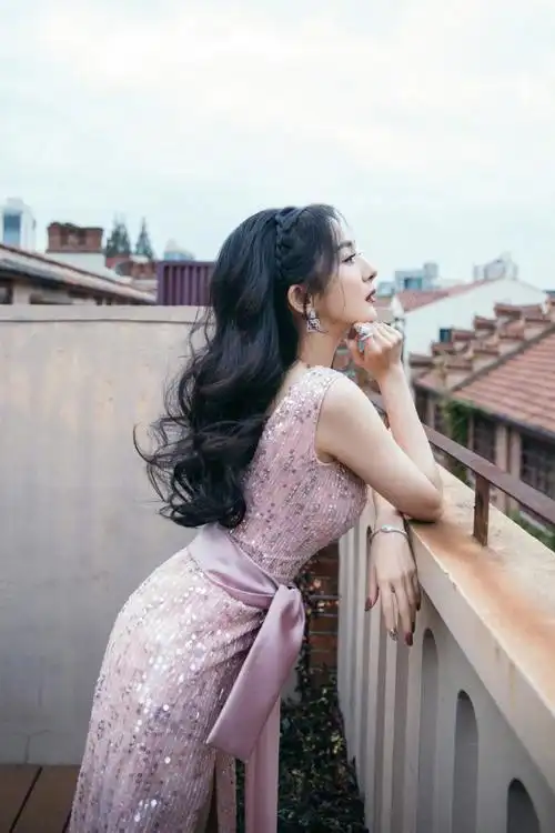 杨幂2020cosmo时尚盛典