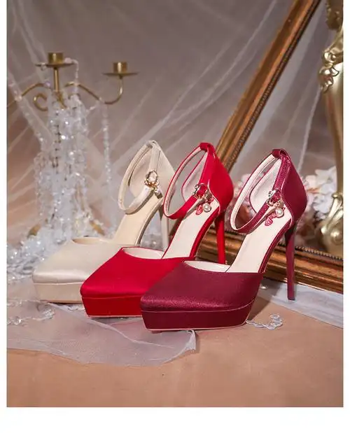 一字扣防水台走秀高跟鞋cm带高跟婚鞋女白纱新娘鞋新款香槟色结婚鞋子