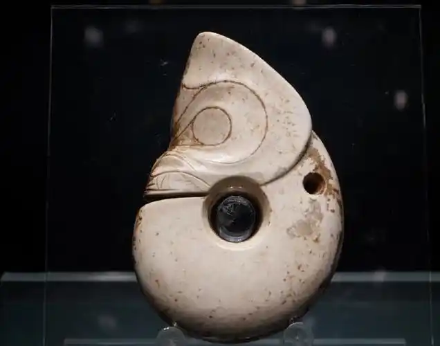 禁止出境文物之"红山文化玉龙"