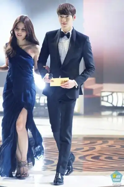 中文名:金宇彬 外文名:/kim woo bin 别名:金贤中 国籍:韩国 星座