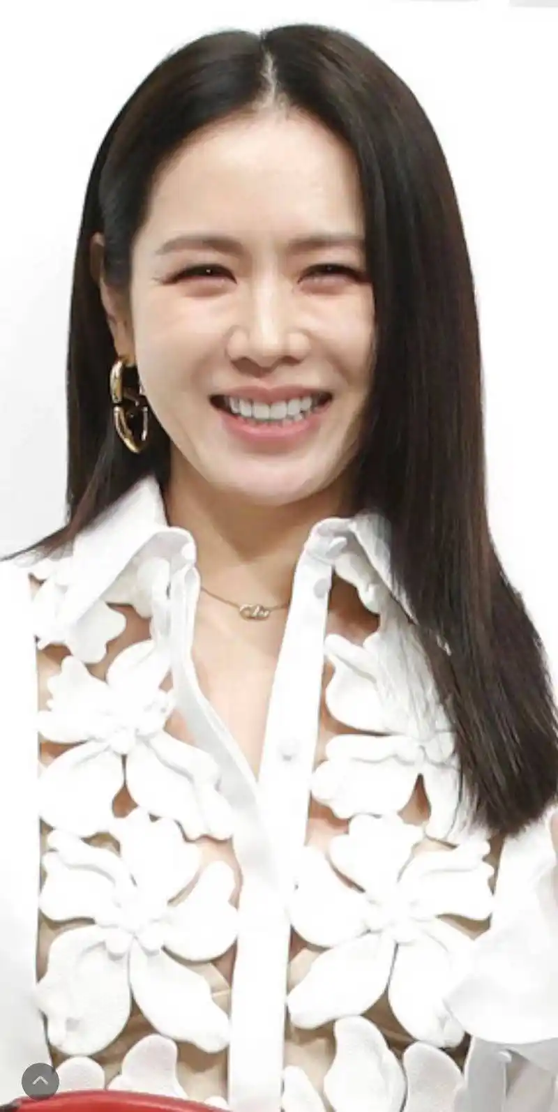 孙艺珍出席活动生图暴露细纹网友评论生孩子伤害大被反驳