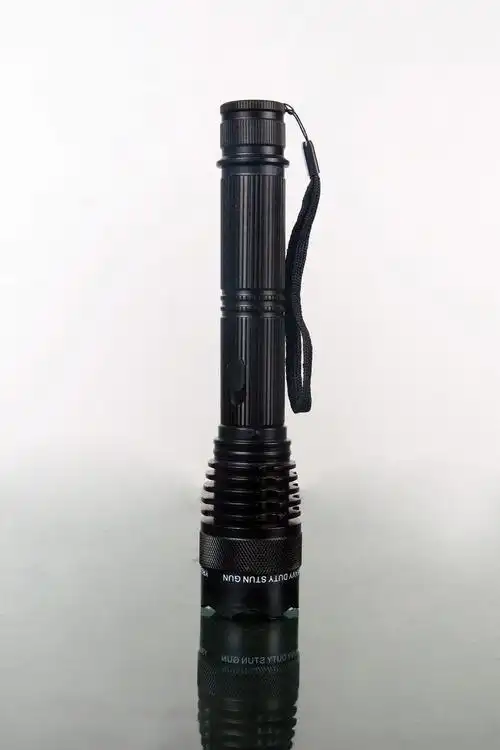 1106型强光电击器