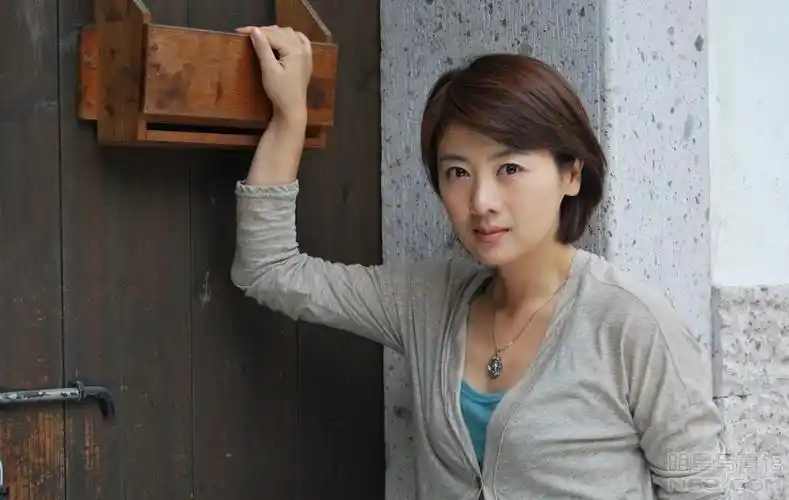 李佳璘(李琳)写真图片-自制960x640壁纸.高清大图-明星写真馆n63.com