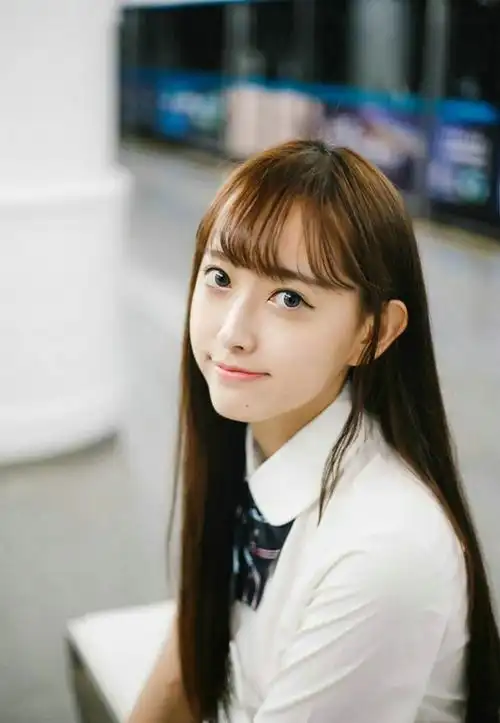 可爱清纯长发美女学生妹俏皮可爱唯美街拍写真