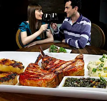 情侣,玻璃,葡萄酒,餐饭,牛排