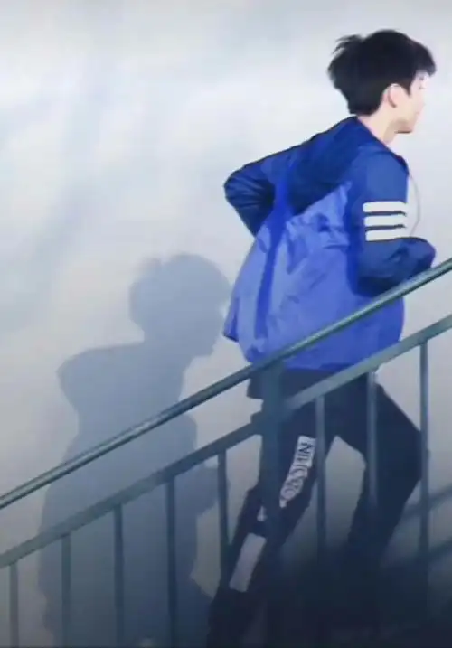 漫画男孩王俊凯