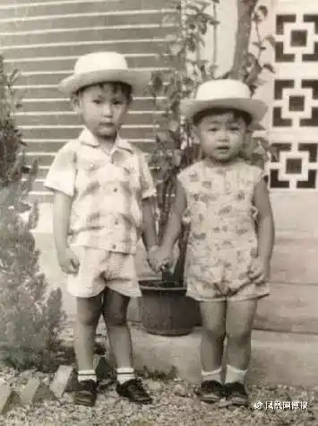 50岁还单身的张信哲用三十年时间唱尽每一个爱恨情仇的故事