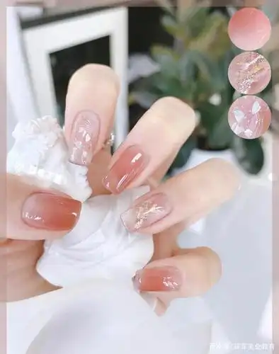 2021显手白美甲款式推荐,优雅时尚感十足