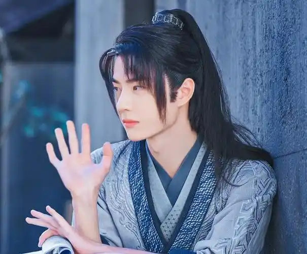 王一博的知名度和热度都暴涨,不得不说他的古装扮相真的是非常帅气