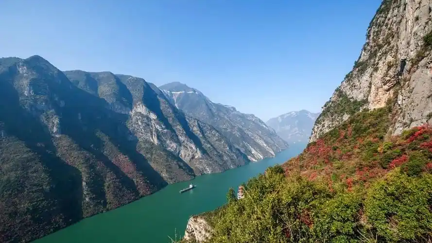 鸟瞰最美山水风景桌面壁纸