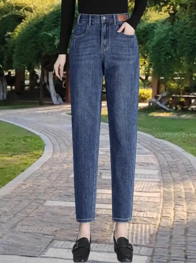 春秋新款小脚时尚百搭牛仔裤,显瘦显气质