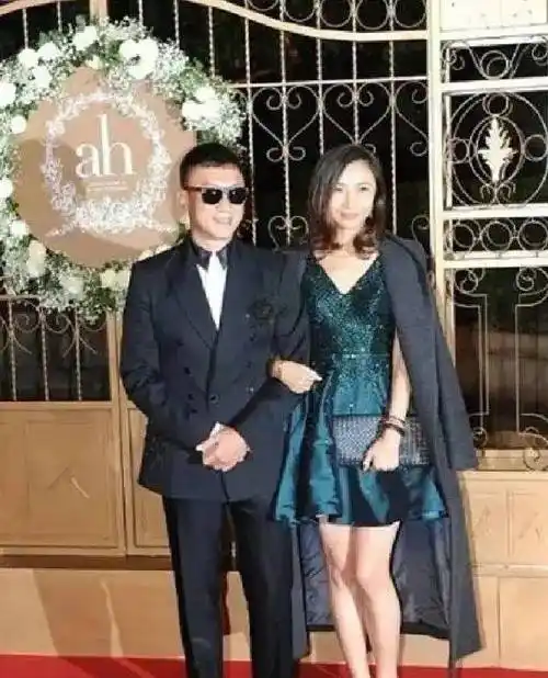 孙红雷"藏"了6年的老婆,原来是我们熟悉的她,身高1.