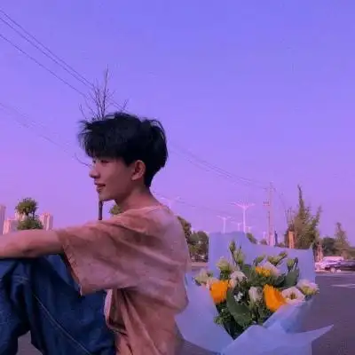 陈情唯美捧花男生头像可作兄弟头像
